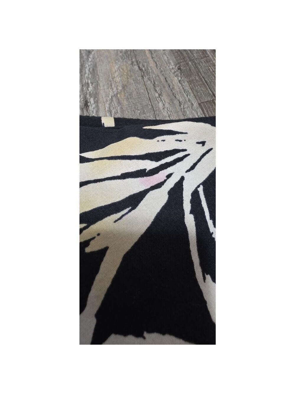 Jones New York Signature Size 6 Tiered Skirt Navy and Beige Floral Motif lined - Picture 10 of 11